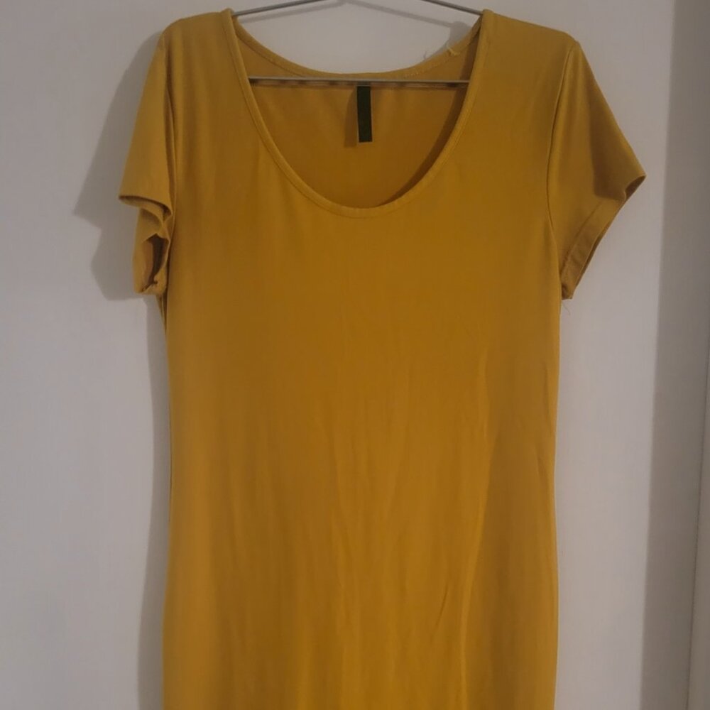 Yellow dress